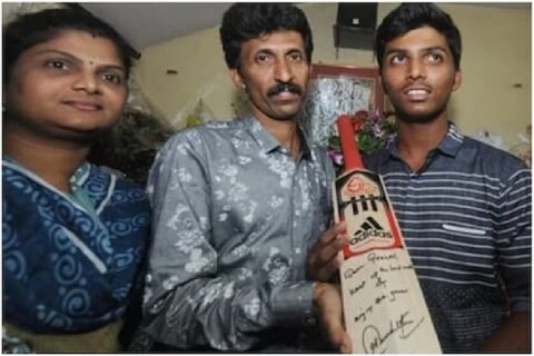 शालेय क्रिकेटमध्ये 1009 रनची वैयक्तिक खेळी करणाऱ्या प्रणव धनावडेला (Pranav Dhanawade) सचिन तेंडुलकरनं (Sachin Tendulkar) घरी बोलावले होते. 