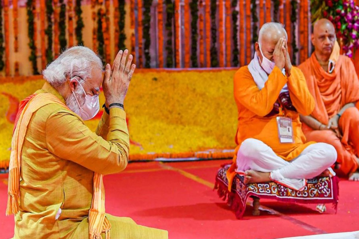 राम मंदिरावर घोटाळ्याचा डाग, मोदी आणि भागवतांना हस्तक्षेप करावाच लागेल -शिवसेना