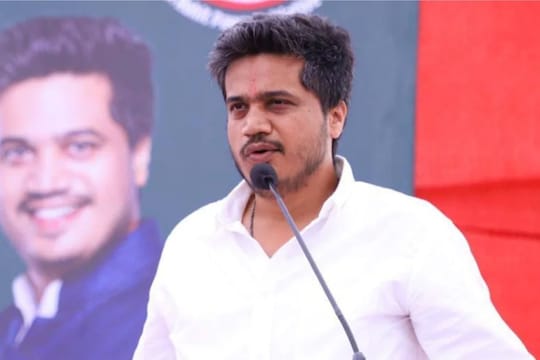 'न्यासा ही संस्था असमर्थ ठरल्यानेच परीक्षा रद्द करावी लागली आणि यामुळे विद्यार्थ्यांना नाहक त्रास सहन करावा लागला आहे'