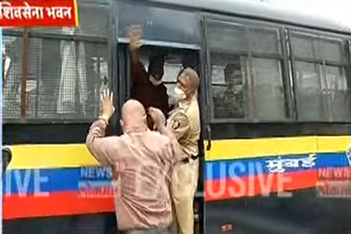 BREAKING : शिवसेना भवनासमोर शिवसैनिक आणि भाजपचे कार्यकर्ते भिडले