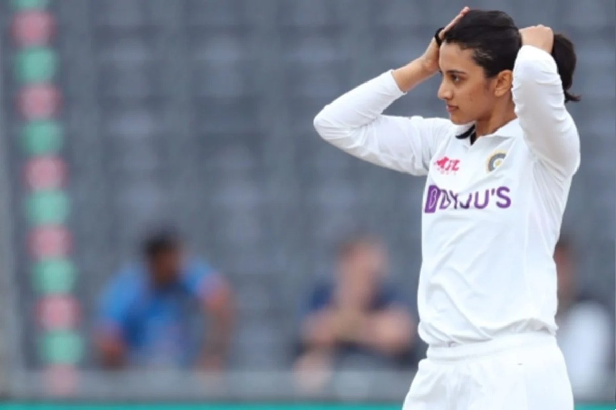 ‘बॉलिवूड अभिनेत्रींपेक्षाही सुंदर’ स्मृती मंधानाच्या फोटोंवर नेटीझन्स घायाळ