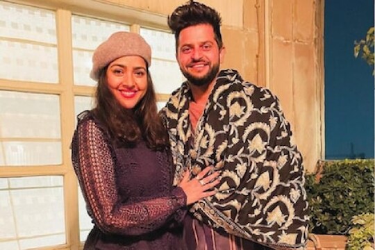 28 तासांचा विमान प्रवास आणि धोनीची मनधरणी, रैनानं सांगितली Love Story