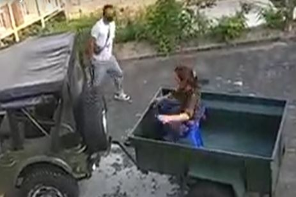 कोरोनाबाधित पत्नीला कोविड सेंटरमध्ये नेण्यासाठी पतीची अफलातून शक्कल, पाहा जुगाडाचा VIDEO