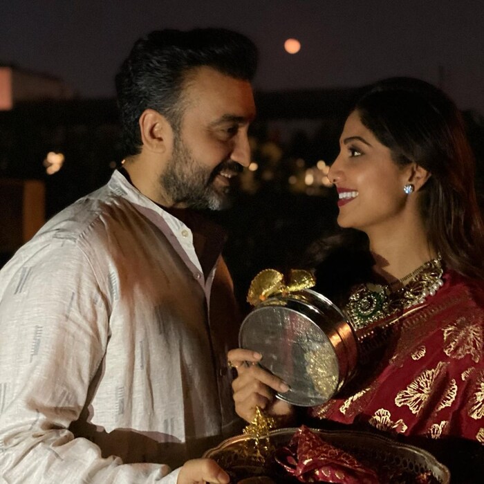 इतकचं नव्हे तर राजने पत्नी शिल्पा शेट्टीच्या नावावर एका संस्थेची स्थापना सुद्धा केली आहे. तसेच तो अनेक व्यवसाय चालवतो. त्याचंबरोबर त्याने काही दिवसांपूर्वीचं हॉटेलची चेनसुद्धा सुरु केली आहे. 