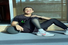 विराटच्या लग्नाच्या गुगलीवर स्मृतीचा सिक्सर, लव्ह मॅरेज का अरेंजवर भन्नाट उत्तर