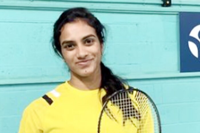 रियो ऑलिम्पिकमध्ये सिल्व्हर मेडल जिंकणारी बॅडमिंटनपटू पीव्ही सिंधूकडून भारतीय फॅन्सना गोल्ड मेडलची अपेक्षा आहे. सिंधूनं दोन वर्षांपूर्वी वर्ल्ड चॅम्पियनशिपमध्ये गोल्ड मेडल जिंकले होते. या ऑलिम्पिकमध्ये ती या मेडलची प्रबळ दावेदार आहे. (PV Sindhu/Instagram)