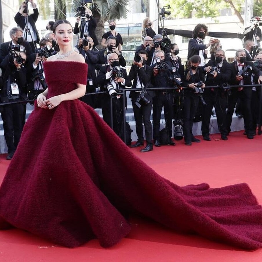 अॅमी जॅक्सन (Amy Jackson) Cannes Film Festival साठी उपस्थित राहीली होती.