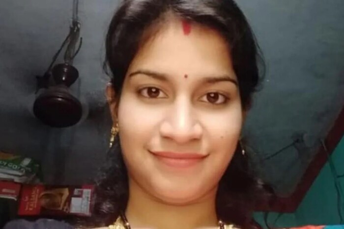 घटनेविषयी मिळालेल्या माहितीनुसार भीमटंगी येथील जाजपूर स्थित जगन्नाथ प्रधान यांची काही वर्षांपूर्वी प्रियंका प्रियदर्शनी साहू या तरुणीशी ओळख झाली होती. त्यांच्या ओळखीचं प्रेमात रुपांतर झालं. त्यानंतर मात्र 2014 मध्ये प्रियंकाने राकेश साहू या तरुणाशी लग्न केलं. राकेश आणि प्रियांकाला तीन वर्षांचा मुलगा आहे. राकेश युरेका फोर्ब्ससाठी काम करतो.
