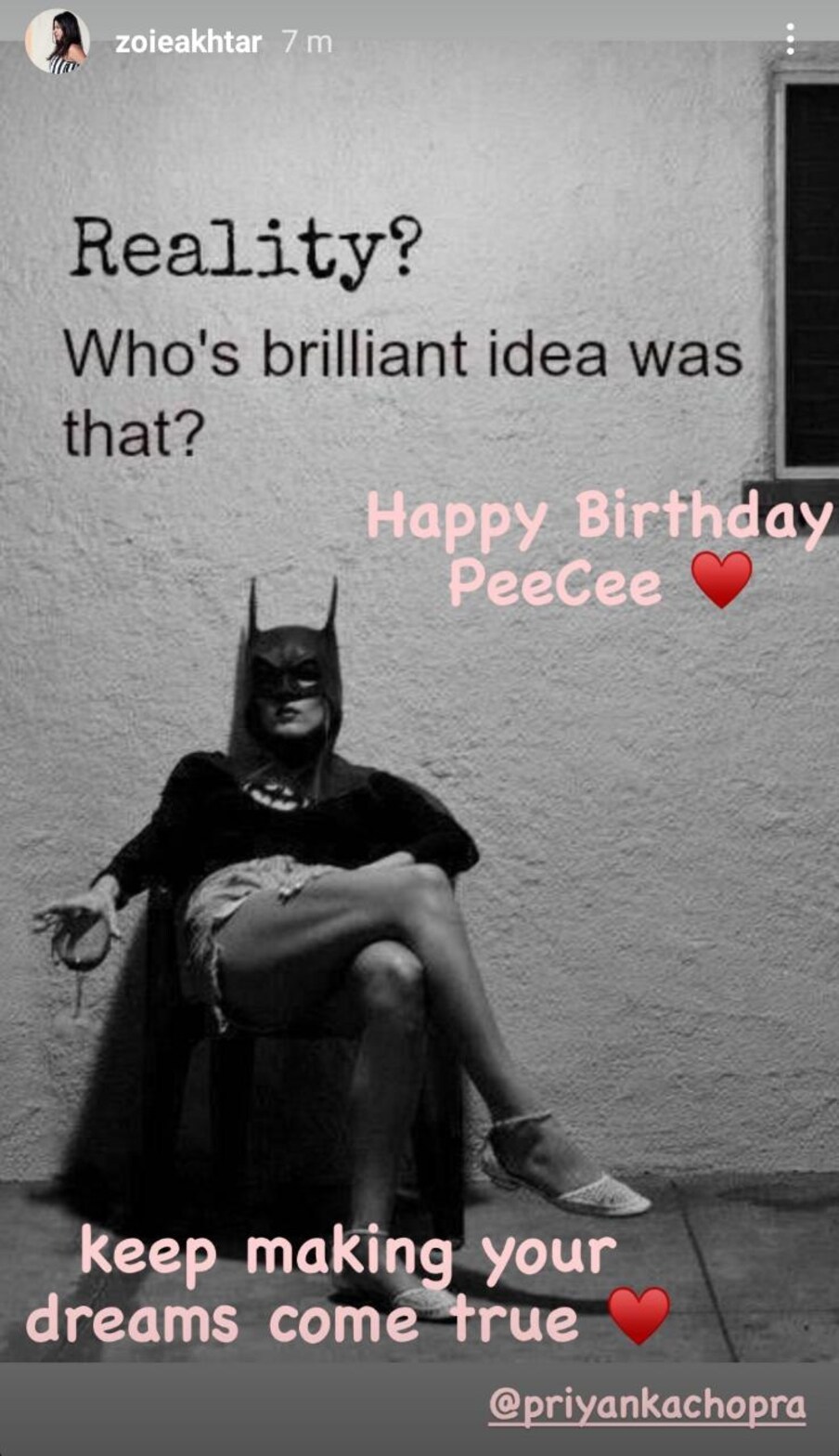 झोया अख्तरने 'देसी गर्ल' प्रियंकाला ( Happy Birthday Priyanka Chopra Jonas) शुभच्छा दिल्या.