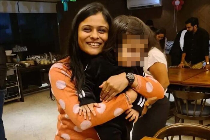 देसाईने स्वीटीला ठार मारण्याचा कट रचला आणि किरीट सिंगला सांगितले की, कुमारी बहिण गर्भवती असताना घरात ठेवली जात नाही, म्हणून त्याने तिला ठार मारले. मृतदेहाच्या विल्हेवाट लावण्यासाठी त्याने किरीटसिंहला मदतीला घेतलं. स्वीटी पटेल हरवलेली नसून तिला ठार मारण्यात आलं होतं आणि देसाईने तिचा मृतदेह कोणालाही न सांगता जाळला होता. 