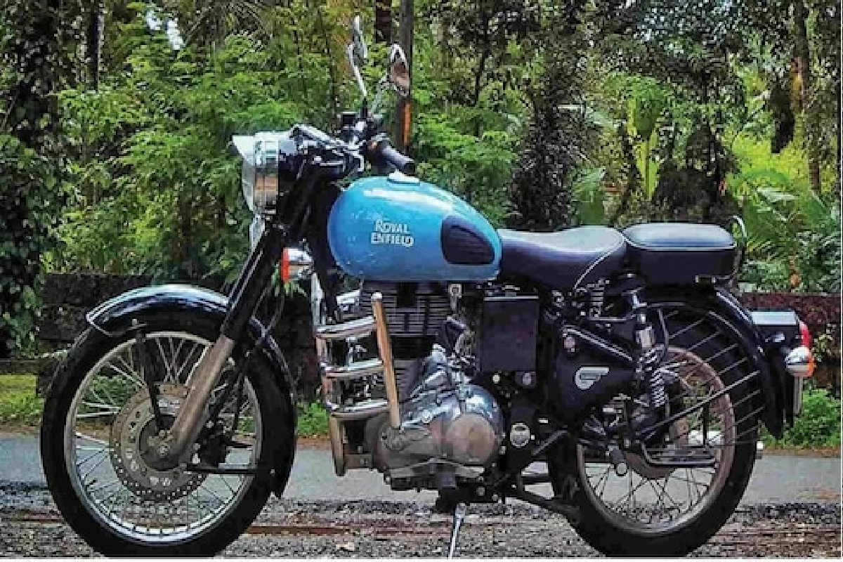 2 लाखांची Royal Enfield मिळतेय अर्ध्याहून कमी किंमतीत, अशी विकत घेता येणार!