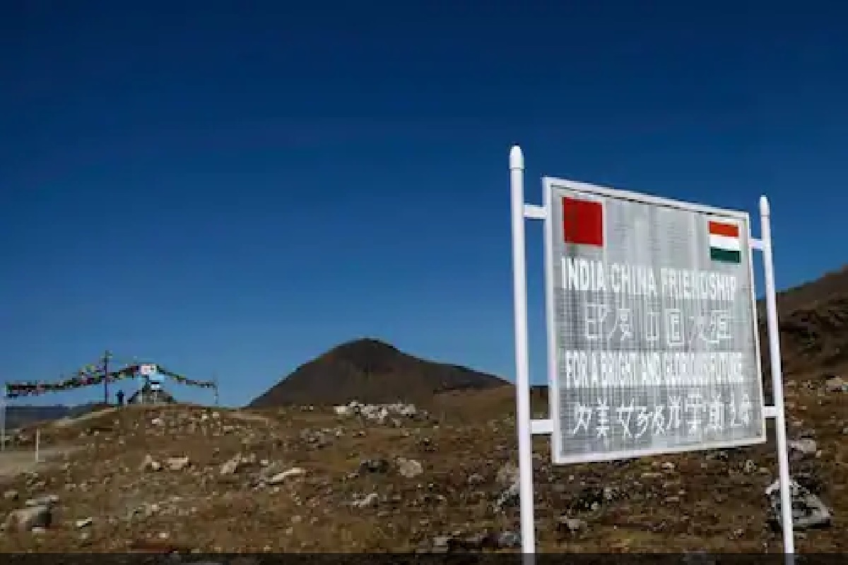 India- China: LAC भागात चीनचा नवा डाव; सीमेपासून काही अंतरावर दिसलं हे चित्र