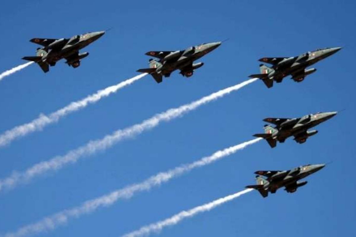 भारतीय हवाई दलात दहावी उत्तीर्ण उमेदवारांसाठी मोठी संधी; 'या' जागांसाठी आजच करा अर्ज