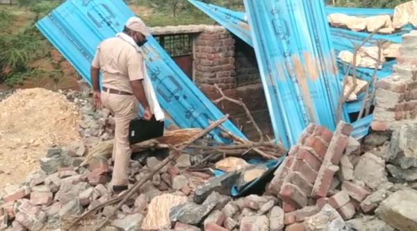 राजस्थानमध्ये गुंडाराज, स्फोटकं लावून उडवलं गरीब महिलेचं घर