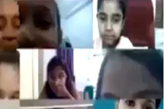 ऑनलाईन क्लासमध्ये मुलीचं ‘हे’ वाक्य ऐकून सगळेच झाले स्तब्ध, पाहा Viral Video