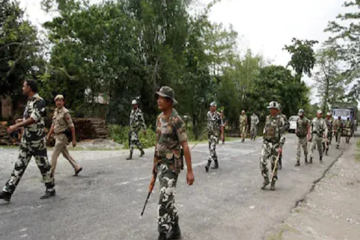 आसाम आणि मिझोराममधील रक्तरंजित संघर्षावर उपाय, पोलिसांऐवजी निमलष्करी दलाची नियुक्ती