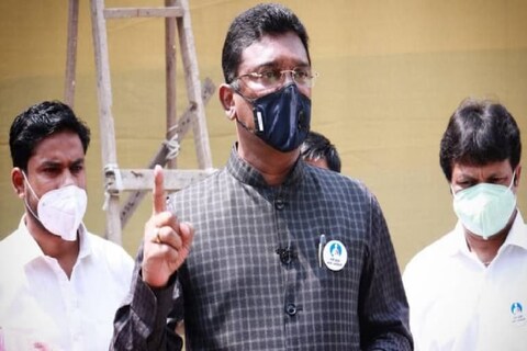Pratap Sarnaik file defamation case against Kirit Somiaya: शिवसेनेचे आमदार प्रताप सरनाईक यांनी किरीट सोमय्यांच्या विरोधात दावा दाखल केला आहे.