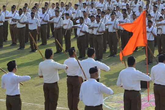 राष्ट्रीय स्वयंसेवक संघाच्या गुप्त बैठकीत 'चादर आणि फादरमुक्त भारत' करण्याची चर्चा; उत्तर प्रदेश निवडणुकीपूर्वी मोठी रणनिती?