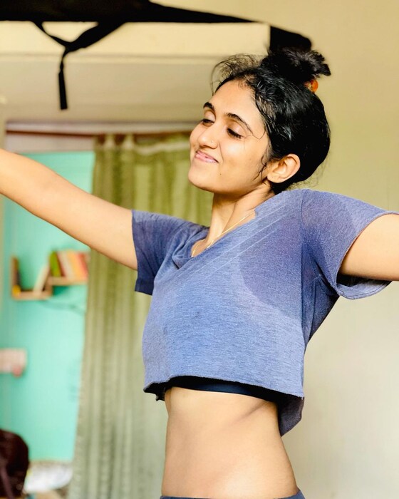 या फोटोमधील तिचं सौंदर्य पाहून चाहते सैराट झाले आहेत. काही तासांत हजारो नेटकऱ्यांनी रिंकूच्या फोटोवर कौतुकाचा वर्षाव केला आहे.
