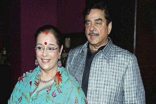शत्रुघ्न सिन्हांनी प्रेयसीला धावत्या ट्रेनमध्ये केलं होतं प्रपोज; पाहा शॉटगनची थ्रीलिंग Love story