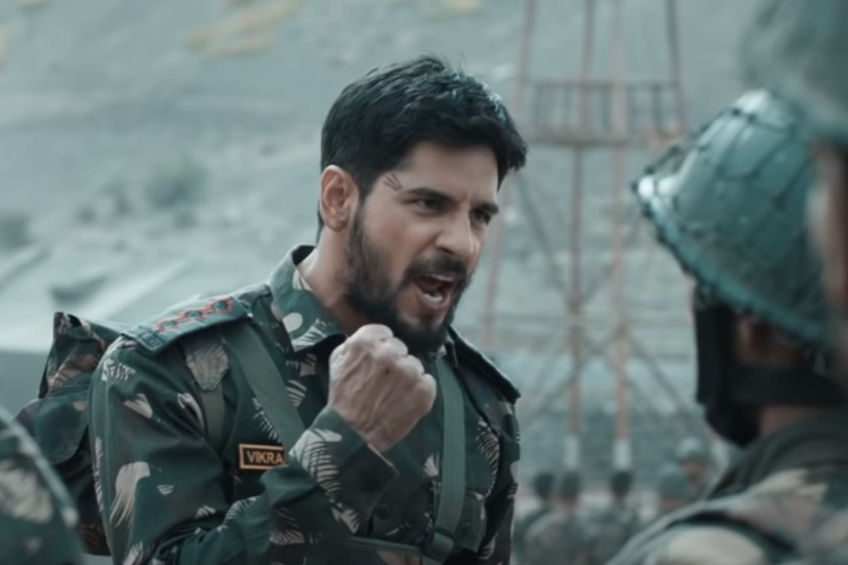 ‘हा चित्रपट शहिदांना खरी श्रद्धांजली’; ‘Shershaah’चा ट्रेलर पाहून विक्रम बत्रांचे आई-वडील भावुक