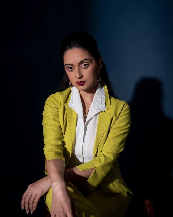 'राधा ही बावरी' या मालिकेतून राधाच्या रूपात श्रुती घराघरात पोहोचली होती. यामध्ये तिनं एका डॉक्टरची भूमिका साकारली होती. जी आपल्यापेक्षा वयाने कमी मुलाच्या प्रेमात पडते. ही मालिका प्रचंड लोकप्रिय ठरली होती. 