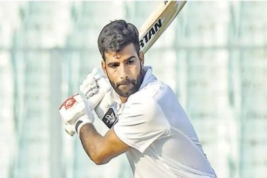 दिल्लीच्या बॅट्समननं T20 क्रिकेटमध्ये केलं द्विशतक! 17 फोर आणि 17 सिक्सचा वर्षाव