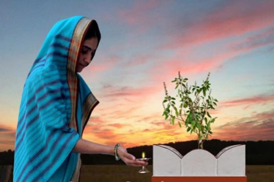 तुळस- घराच्या पूर्व दिशेला तुळशीच रोप जरूर ठेवावं. तुळशीसमोर सकाळी आणि संध्याकाळी दिवा लावावा. या छोट्याशा उपायदेखील घरातले वास्तूदोष दूर होतात.