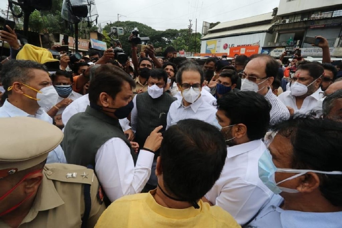 पूरग्रस्त भागाच्या दौर्यानंतर देवेंद्र फडणवीस यांनी केल्या 26 मागण्या; मुख्यमंत्री उद्धव ठाकरेंना पाठवलं पत्र