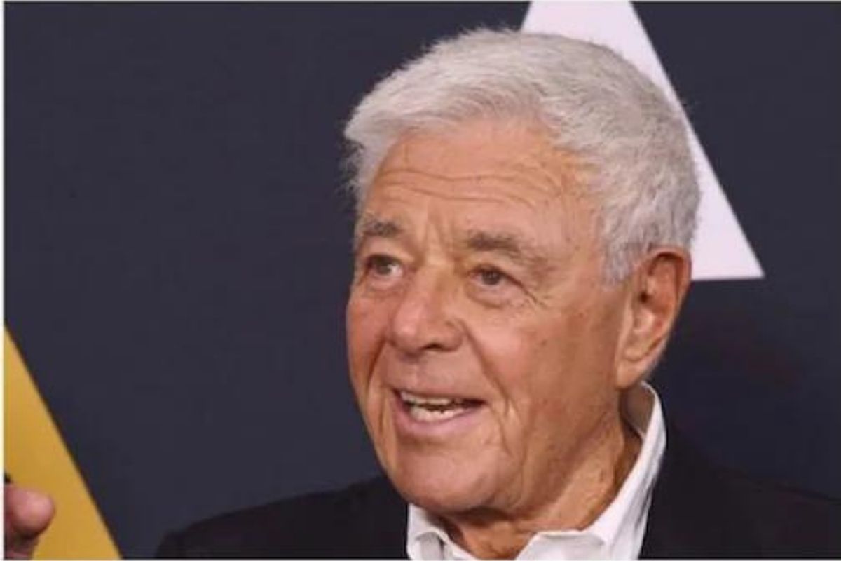 हॉलिवूडच्या प्रसिद्ध दिग्दर्शकाचं निधन; 'सुपरमॅन' सारख्या चित्रपटांसाठी जातं ओळखलं