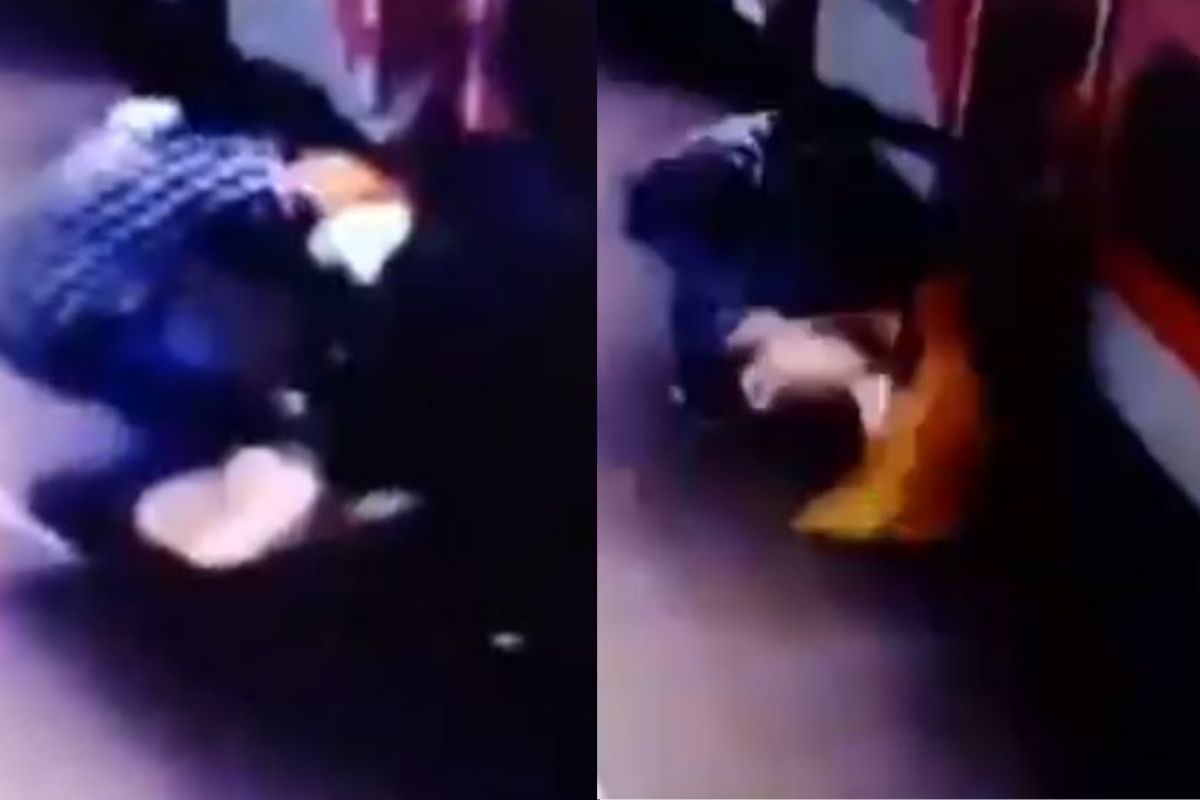 चालत्या ट्रेनमध्ये चढणाऱ्या महिलेचा गेला तोल, पाहा काळजाचा ठोका चुकवणारा VIDEO