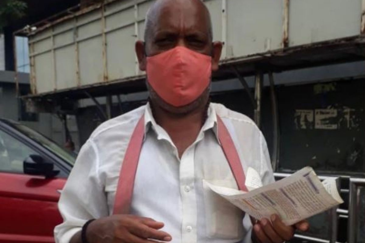 चाट विक्रेत्याचे अश्रू पाहून मुंबईकर भावुक; पोस्ट व्हायरल होताच मदतीसाठी आले अनेक हात