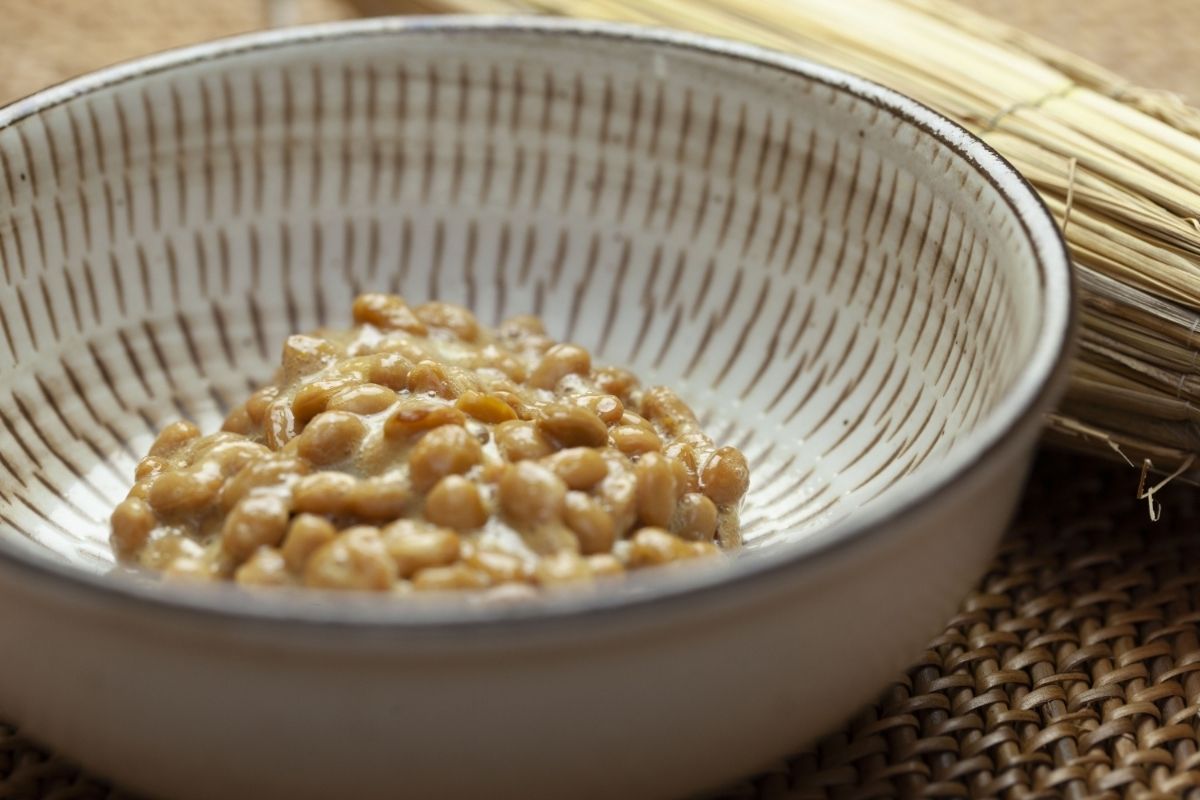 कोरोनावर भारी पडतोय Natto; व्हायरसशी लढणारा सुपर ब्रेकफास्ट