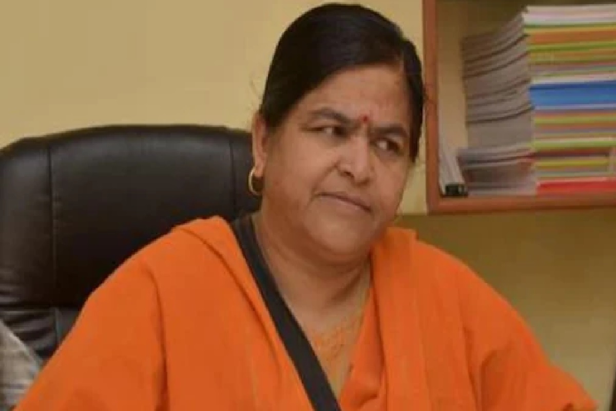 100 रुपये द्या आणि माझ्यासोबत सेल्फी घ्या, ‘या’ मंत्र्यांनी लढवली आयडियाची कल्पना