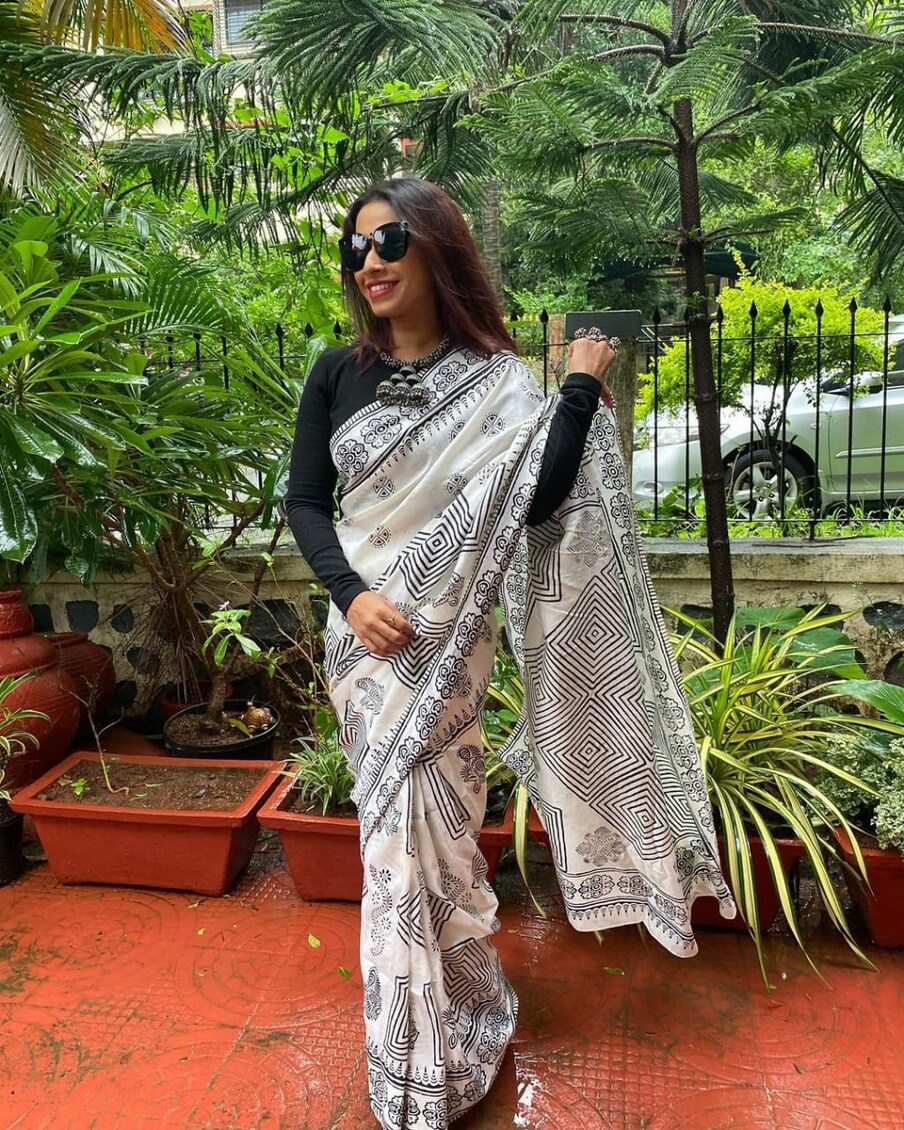 गेली काही वर्षे श्रेया 'चला हवा येऊ द्या' कार्यक्रमातून प्रेक्षकांचं मनोरंजन करत आहे.