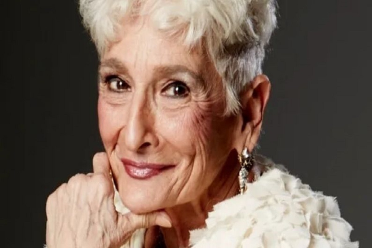 85 वर्षांची 'तरुणी' शोधतेय नवा बॉयफ्रेंड, नुकताच झालाय तिशीतल्या मुलाशी ब्रेकअप