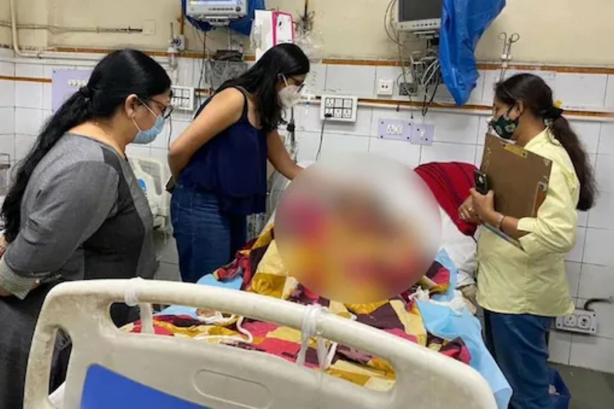 लग्नाच्या 3 महिन्यानंतर पतीचं खरं रुप समोर, कारसाठी पैसे न आणल्यानं पाजलं अॅसिड