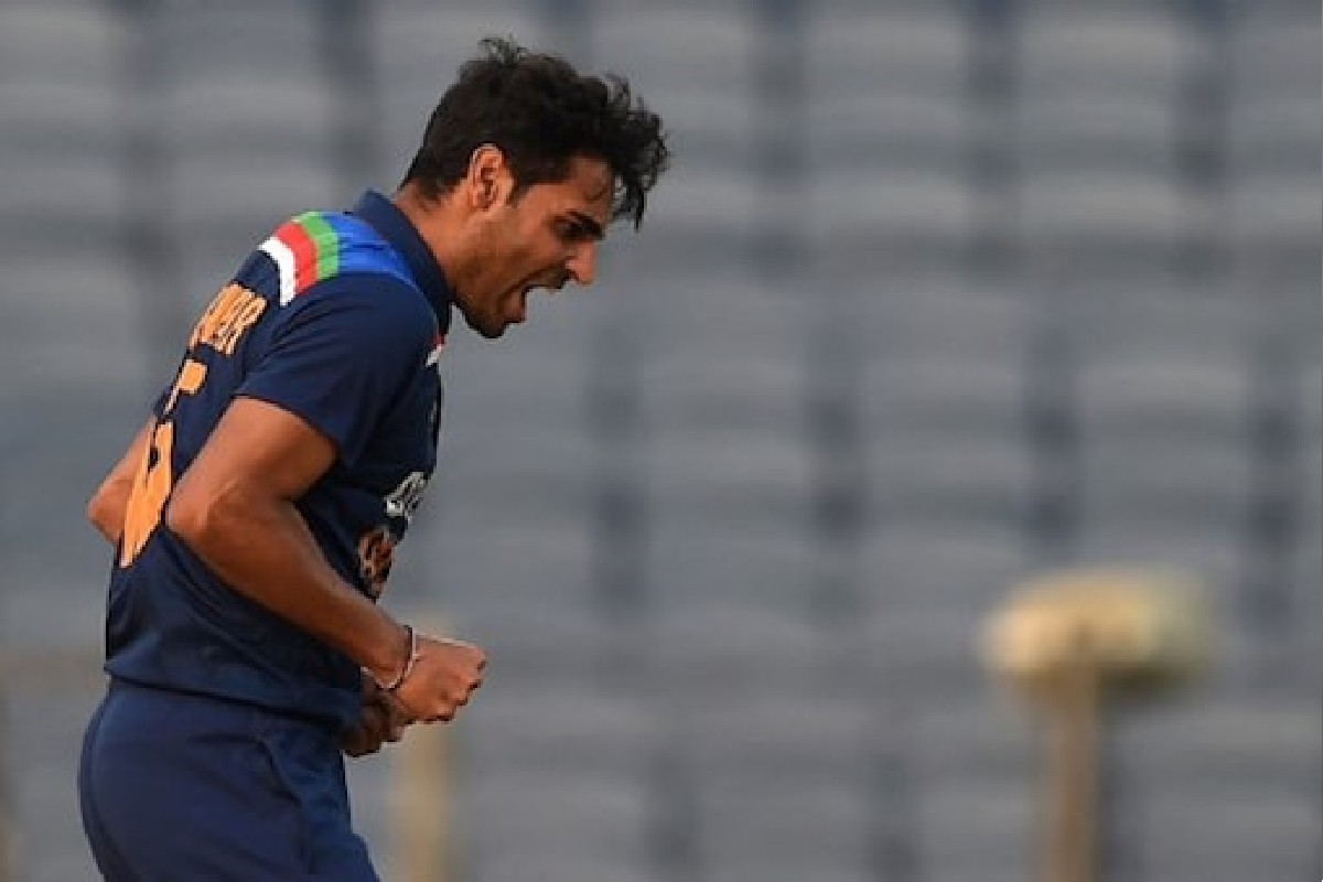 IND vs SL : भुवनेश्वर कुमारकडून 6 वर्ष, 3093 बॉलनंतर चूक, पाहून हैराण व्हाल