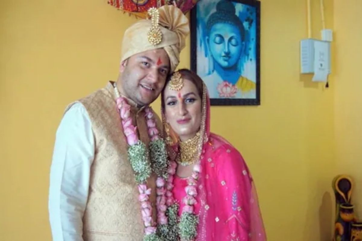 'या' लग्नानं नवा इतिहास घडवला; संपवलं दोन गावांमधील 200 वर्षे जुनं वैर