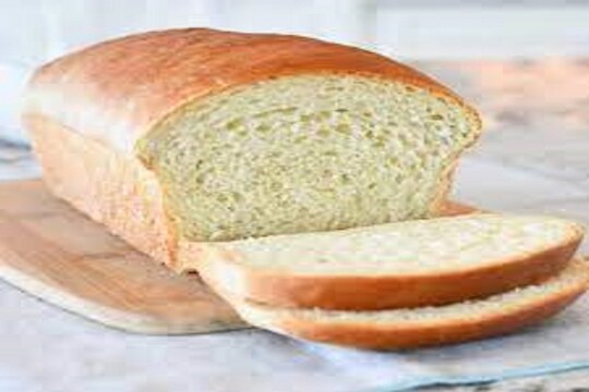 सफेद ब्रेडमध्ये ग्लायसेमिक इंडेक्स असतं. 