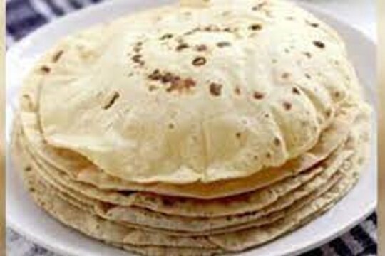 रेड मिट, चीज, लोणी, तळलेले पदार्थ, तूप, किंवा हाय कोलेस्ट्रॉल असलेले पदार्थ टाळावेत. मैदा, साखर यांचं प्रमाण कमी करावं. अल्कोहोल, स्मोकिंग बंद करावं, चपाती खाण बदं करून मल्टीग्रेनचा वापर करावा.
