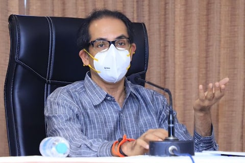महाविकास आघाडी सरकारच्या मंत्रिमंडळाची बैठक (Cabinet Meeting)  पार पडली. या बैठकीत राज्यातील महत्त्वाच्या काही घडामोडींवर चर्चा झाली.