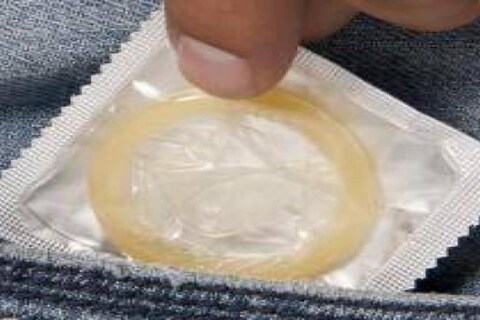 World's most expensive condom : एखादं कंडोम महाग म्हणजे किती महाग असू शकतं, याचा विचार कधी तुम्ही केला आहे का? 