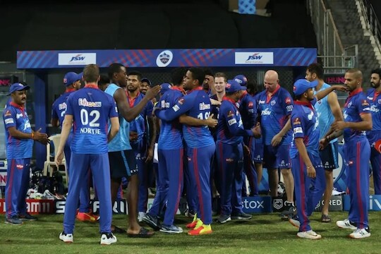 IPL 2021 मध्ये पेनकिलर घेऊन खेळल्याचा माजी कॅप्टनचा खुलासा