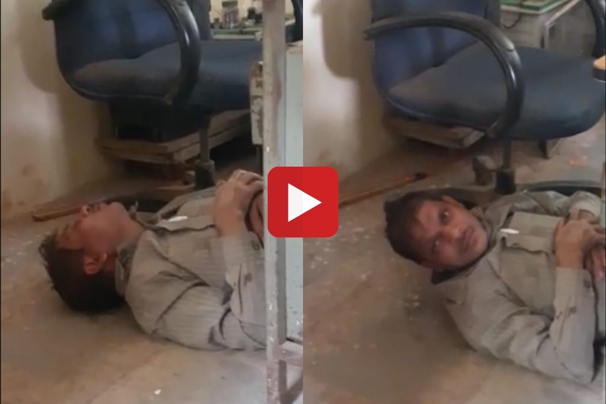 गुरुजी वर्गातच दारू पिऊन झाले तर्राट, चक्क टेबलाखालीच झोपले, नाशिकचा VIDEO