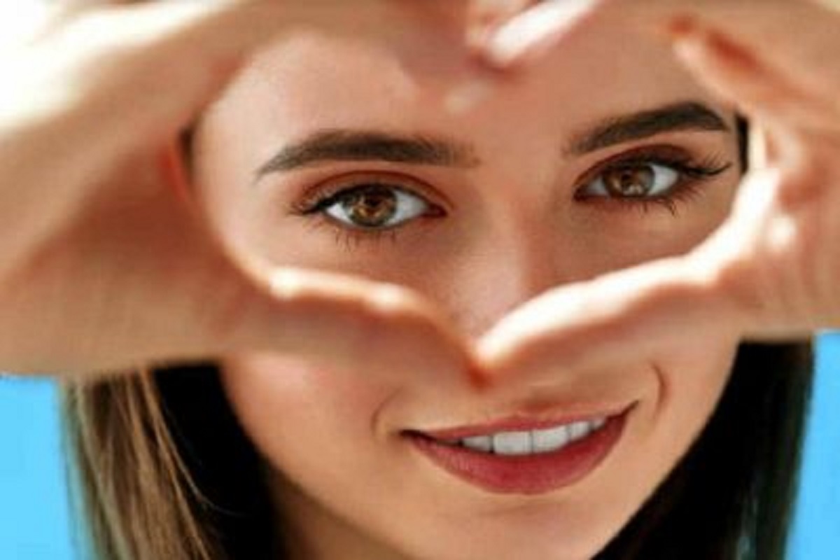 तुम्ही काय खाता यावर तुमच्या डोळ्यांचं आरोग्य अवलंबून आहे.