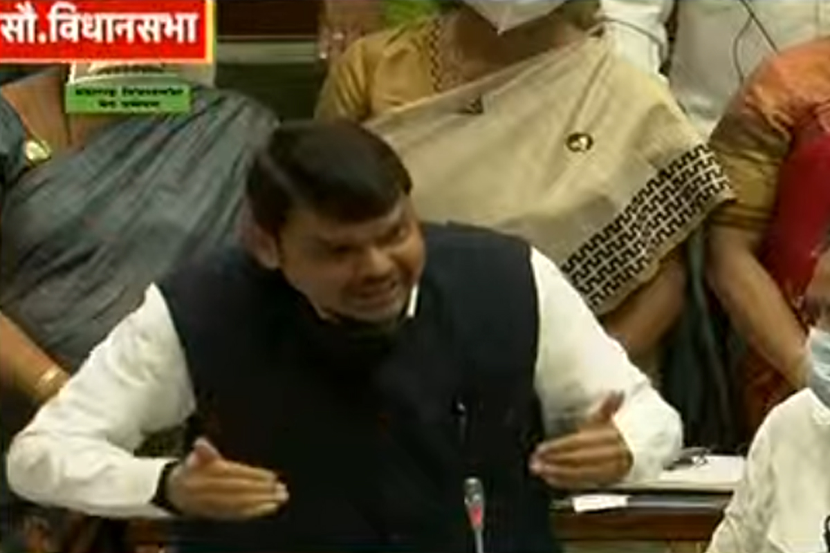 Monsoon Season: देवेंद्र फडणवीस सभागृहात भडकले, हेडफोन दिला फेकून!
