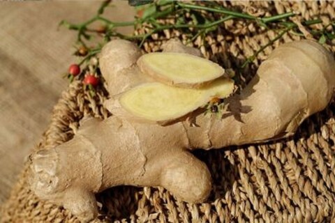 तुम्हाला माहिती आहे का? असं आलं (Ginger) तुम्हाला चांगलं वाटत असलं तरी ते चांगलं नाही.