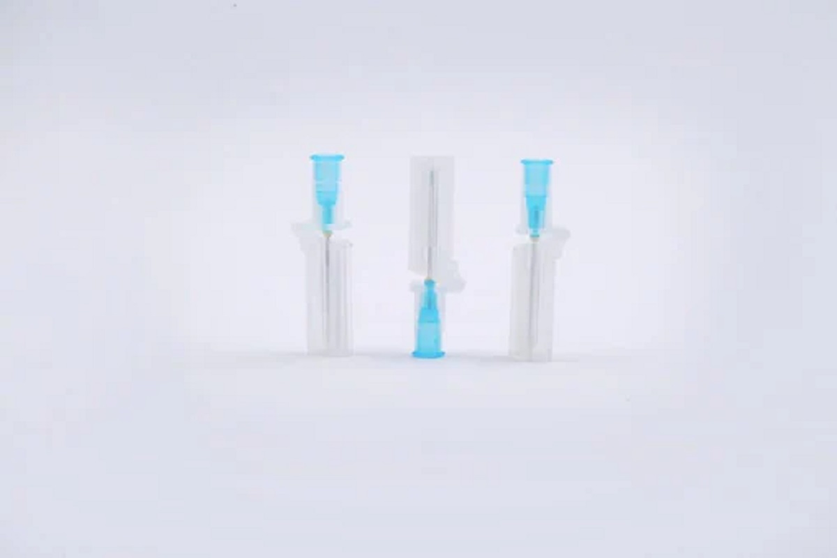 Dispoject Safety Needle ने दिली जाणार कोरोना लस; भारतात लसीकरण आता अधिक सुरक्षित