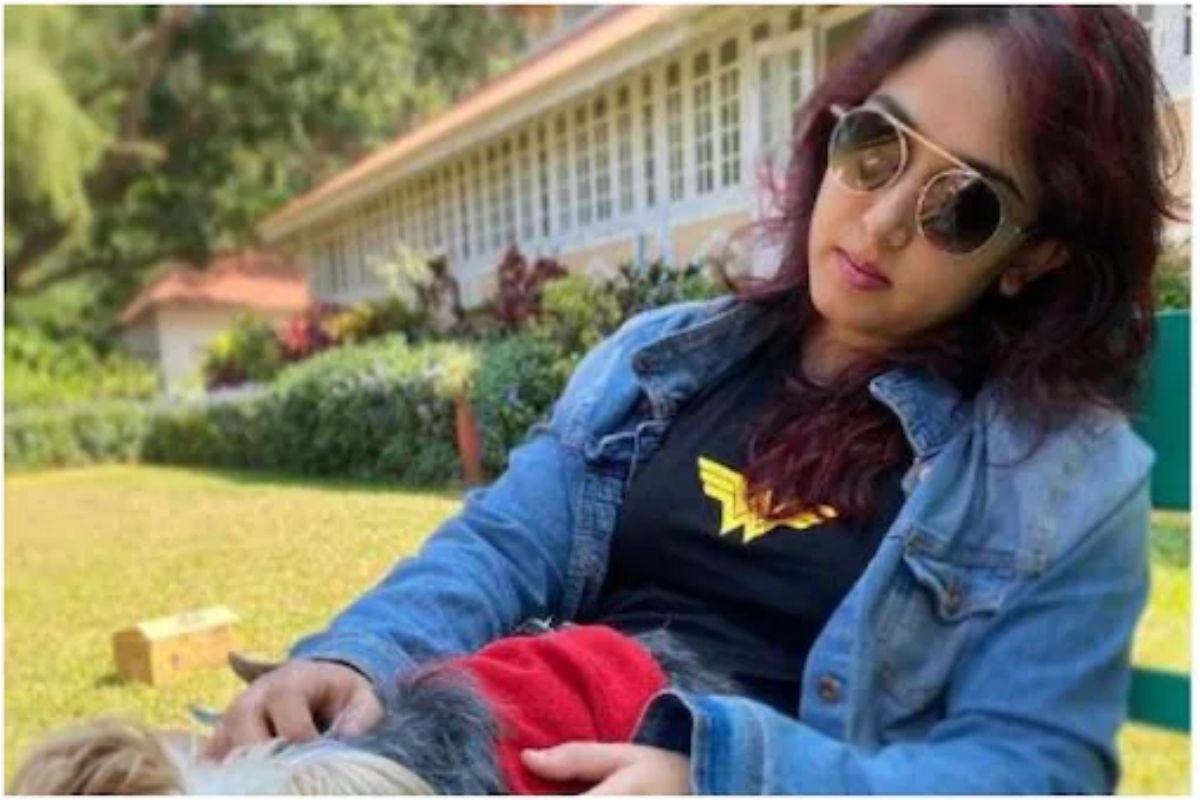 सिगारेट आणि लायटरमुळे आमिर खानची मुलगी ट्रोल; तो फोटो शेअर करून म्हणाली...